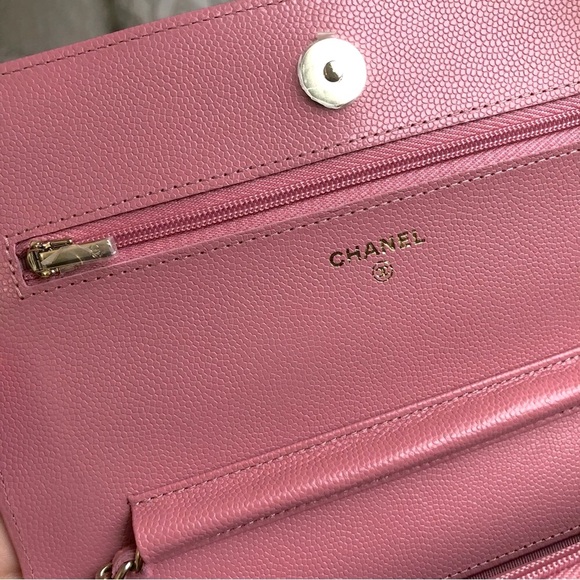 🤩💓💯 authentic Chanel WOC - Picture 8 of 12